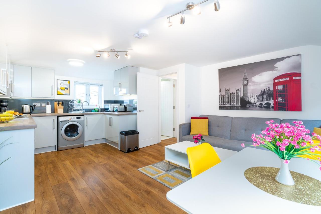 Town Center Apartment With 55” Smart Tv+Netflix Άντοβερ Εξωτερικό φωτογραφία